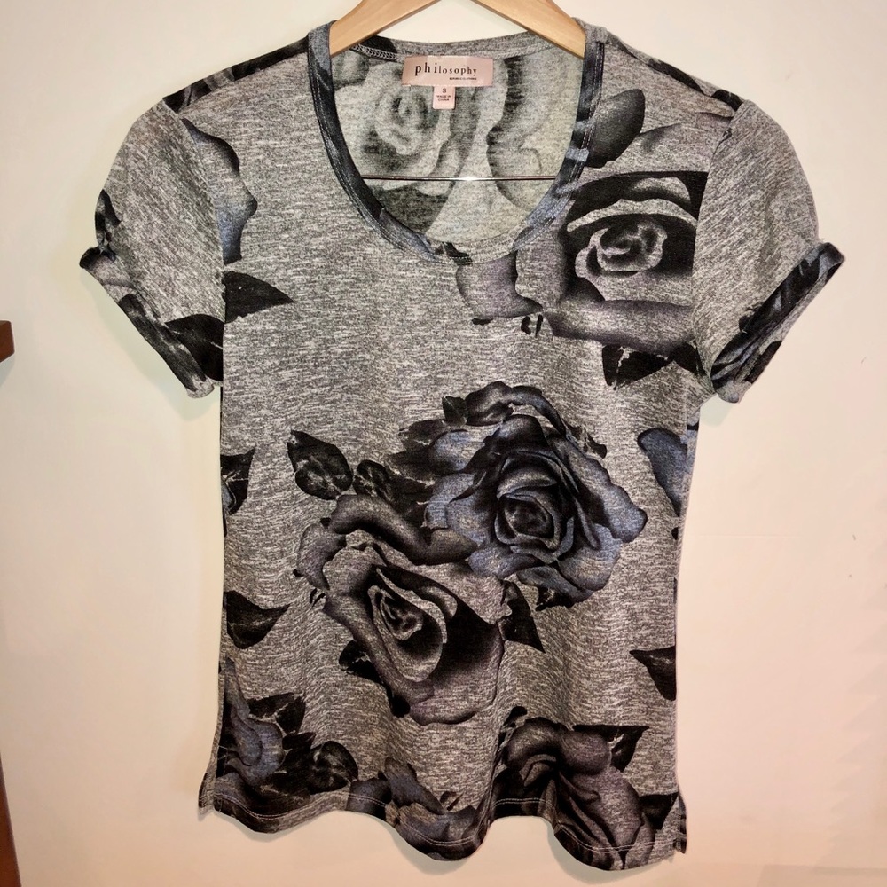 Short Sleeve PHILOSOPHY Top - size Small